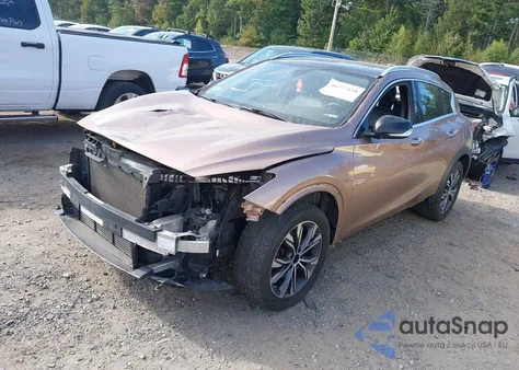 2017 Infiniti Qx30 Premium z USA, uszkodzony, nr VIN SJKCH5CRXHA021230
